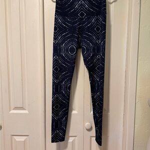 Beyond Yoga Stylish Navy Patterned Leggings